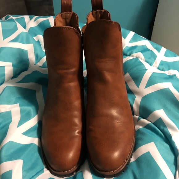 Boots - Picture 2 of 3